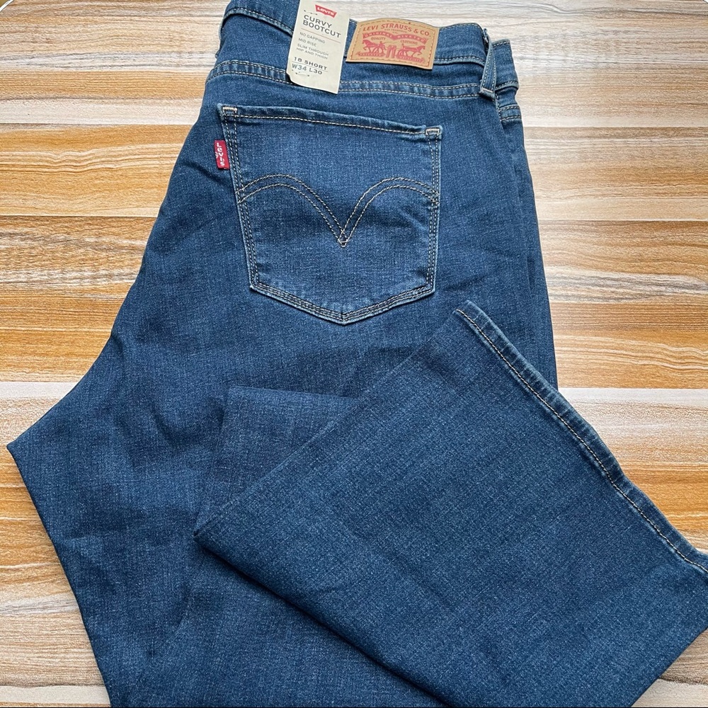Levi’s Curvy Bootcut Jeans